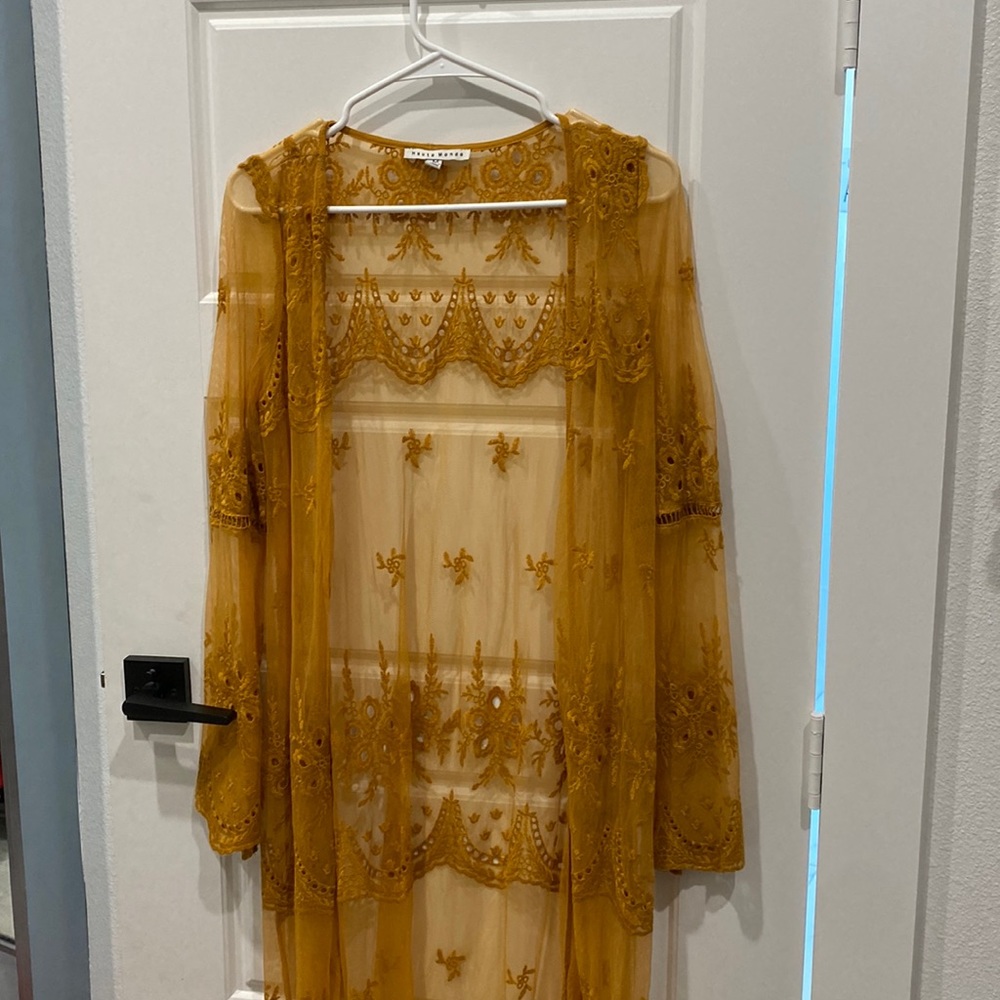 Lace, cover